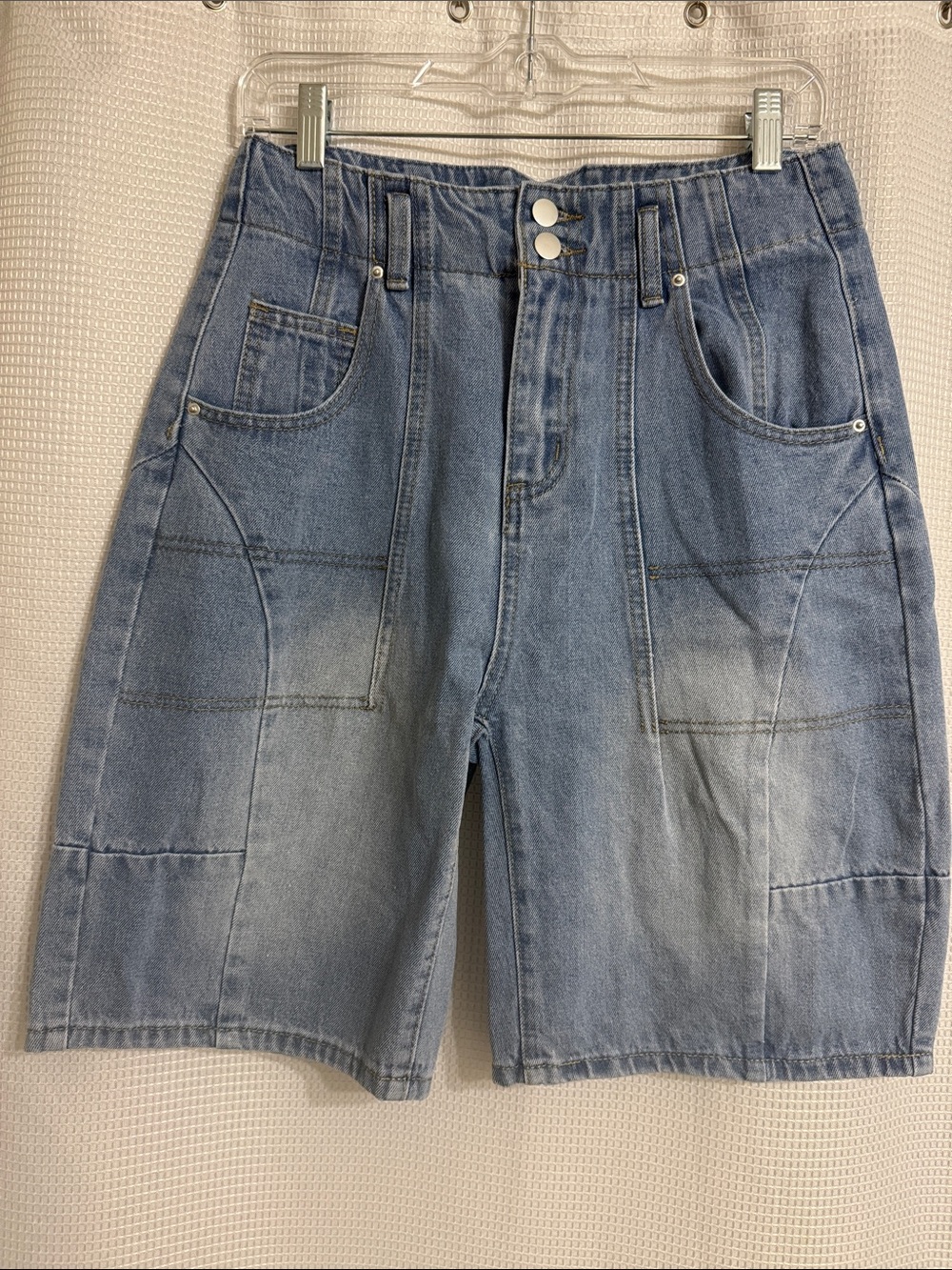 NWT Emmiol Y2K inspired denim shorts. Size S